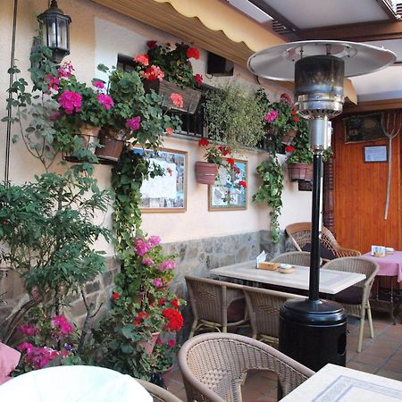 Hostal Restaurante La Muralla Canete  Εξωτερικό φωτογραφία