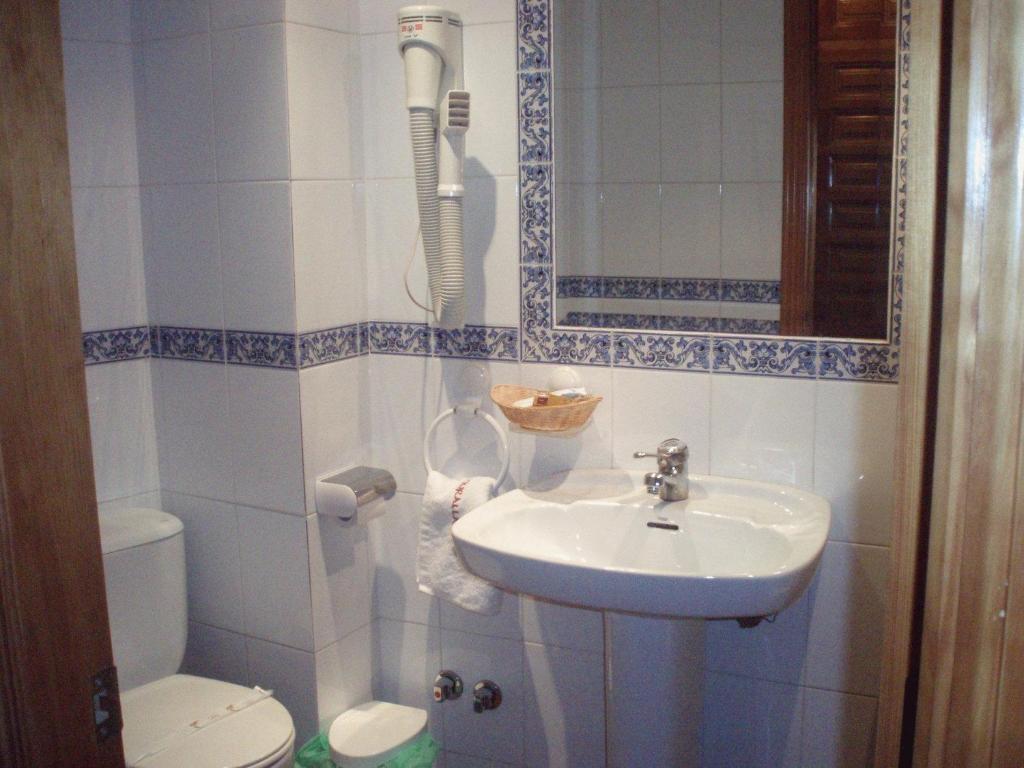 Hostal Restaurante La Muralla Canete  Δωμάτιο φωτογραφία